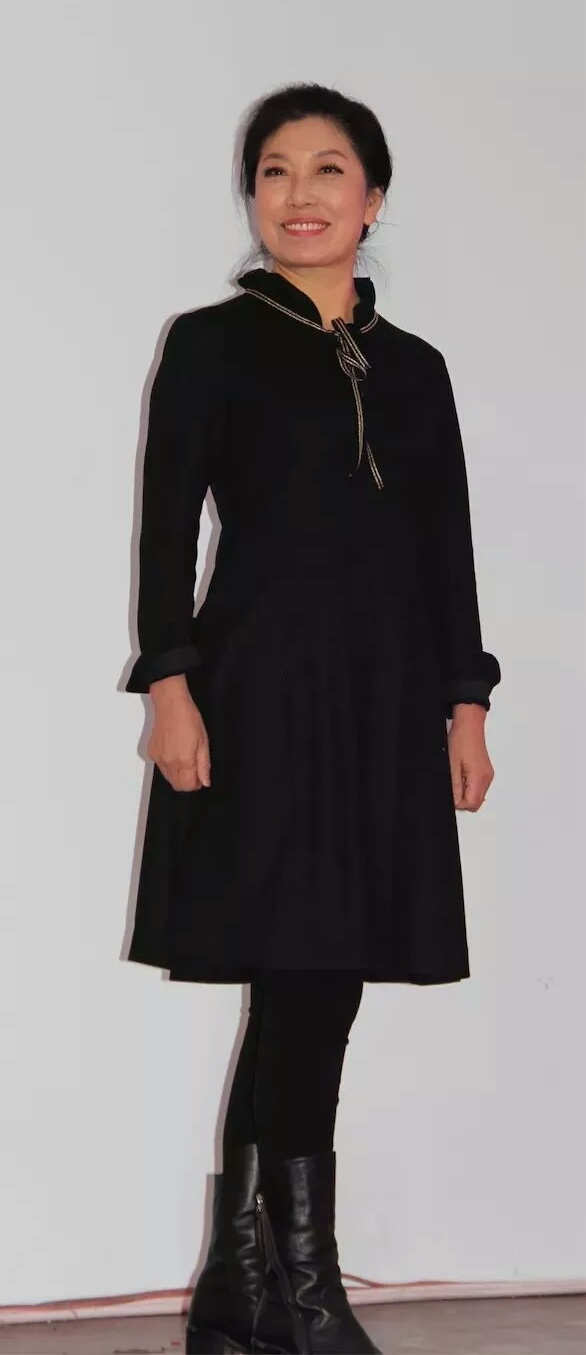 遼（liáo）寧老年服飾藝術模特團第二期公（gōng）開課匯（huì）報演出紀實