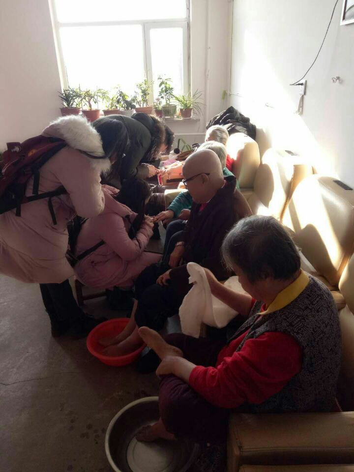 慈心之光孝（xiào）親團的一天