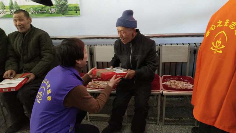 慈心孝親沒有星（xīng）期天