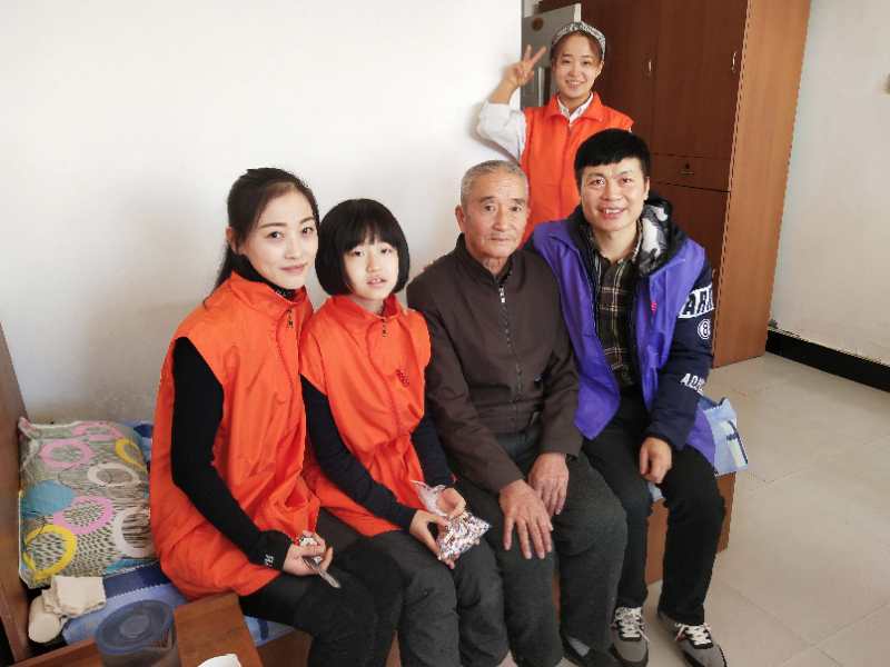 慈心孝親沒(méi)有(yǒu)星(xīng)期(qī)天