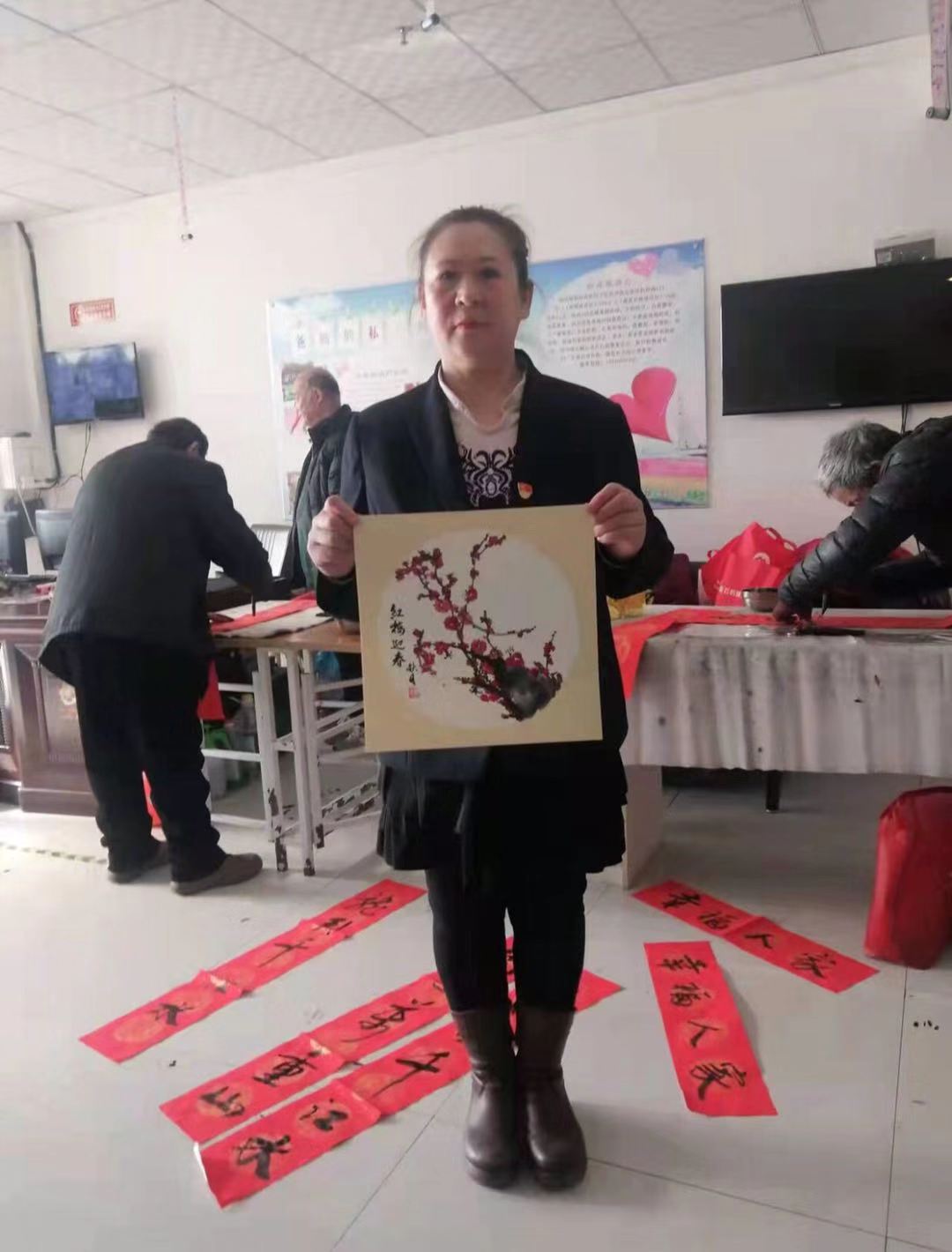 春節前夕書畫院長帶隊給托養老（lǎo）人送溫暖