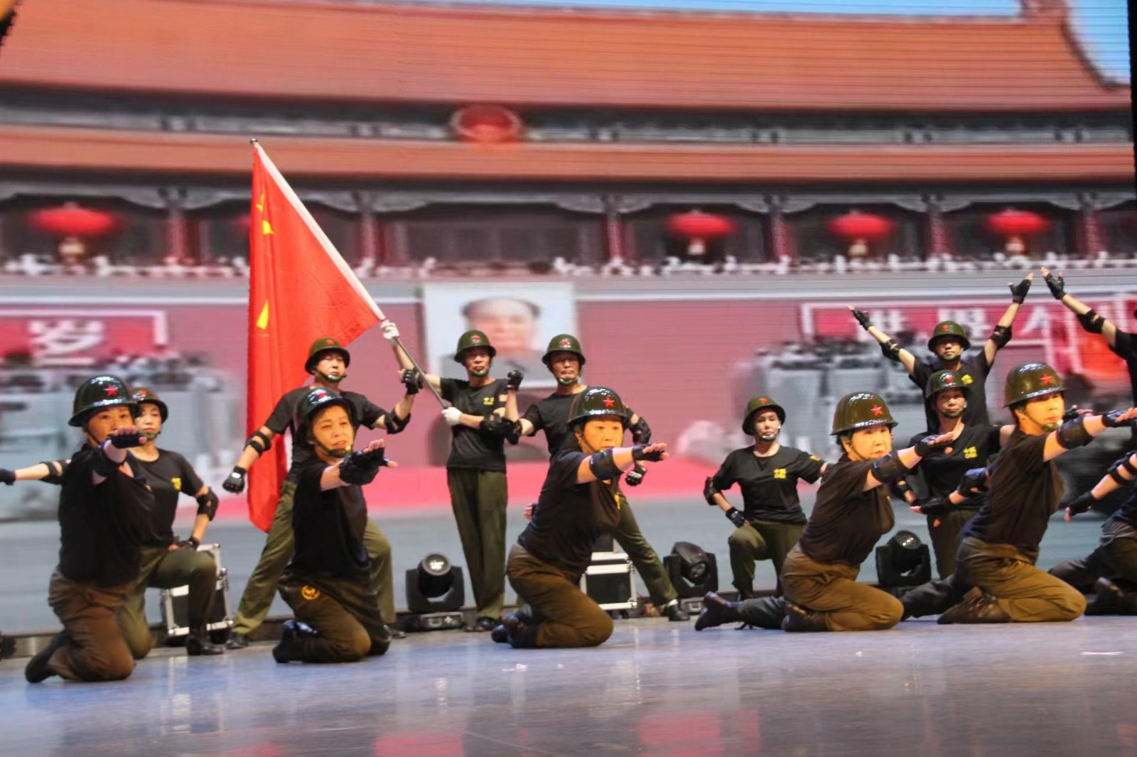 永（yǒng）恒的豐碑 人民的希望