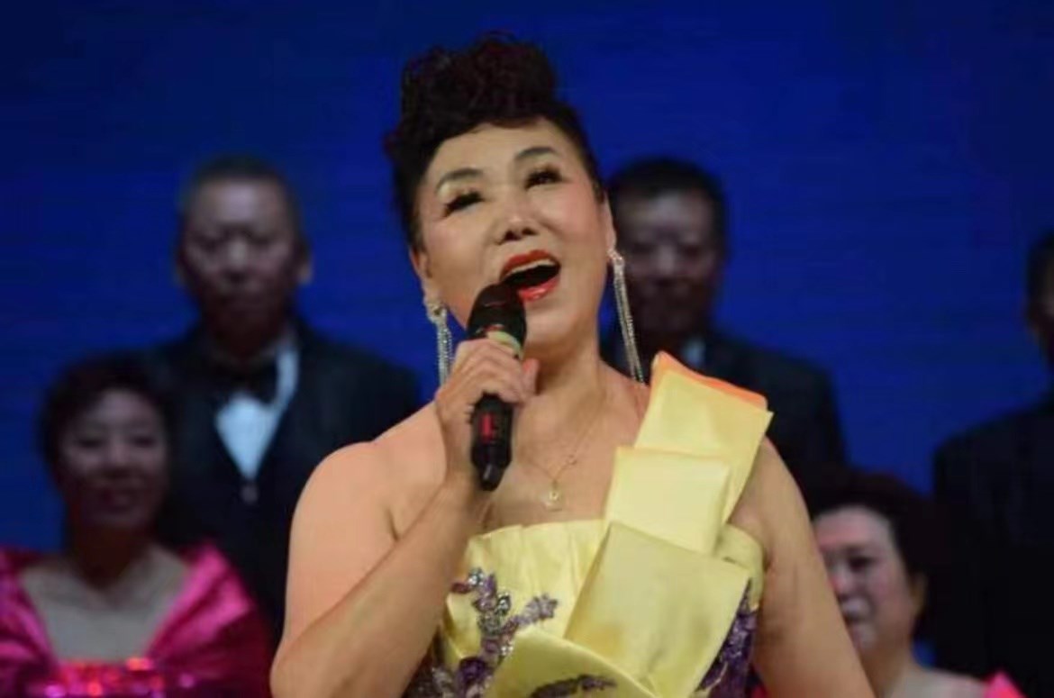 喜慶（qìng）二十大   奮進新征程