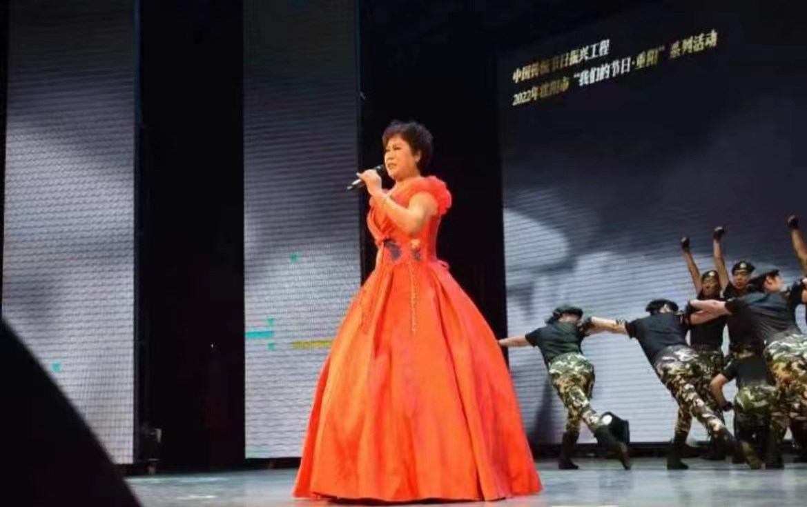 喜慶（qìng）二十大   奮進新征程