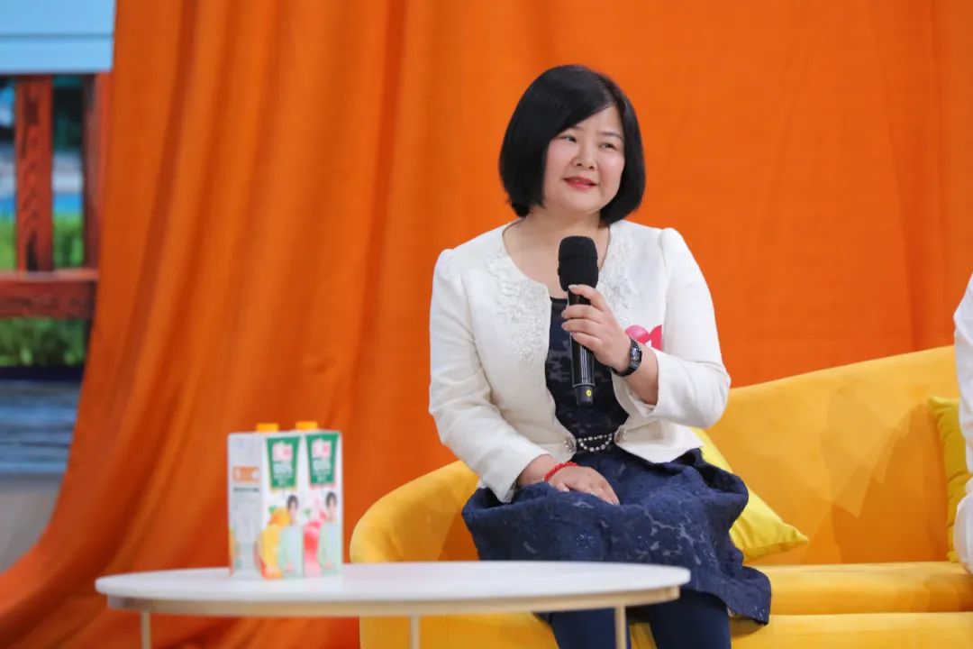 《慈（cí）海鵲橋會》中老年相親首（shǒu）期（qī）開播！