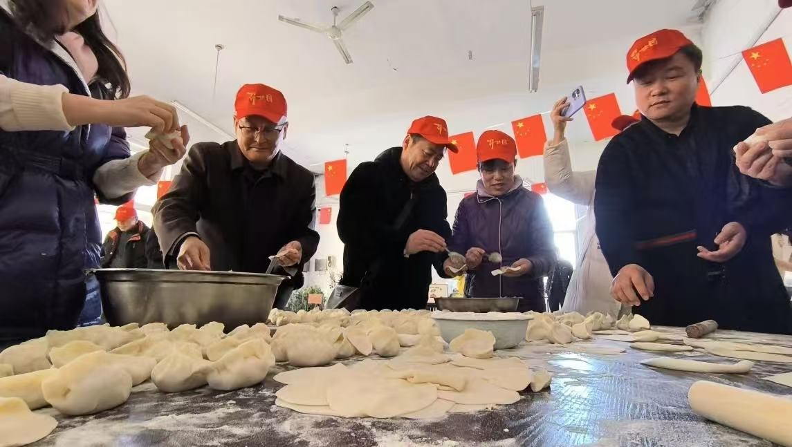 沈陽幫扶團企（qǐ）業成長平台慰問沈陽康利養老院