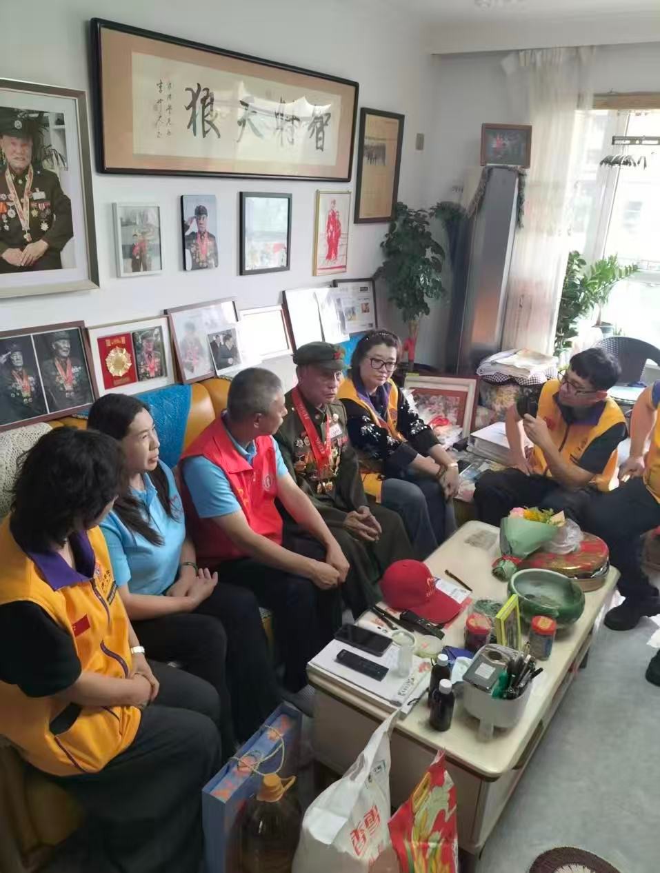 祖國（guó）萬歲    老兵萬歲（suì）