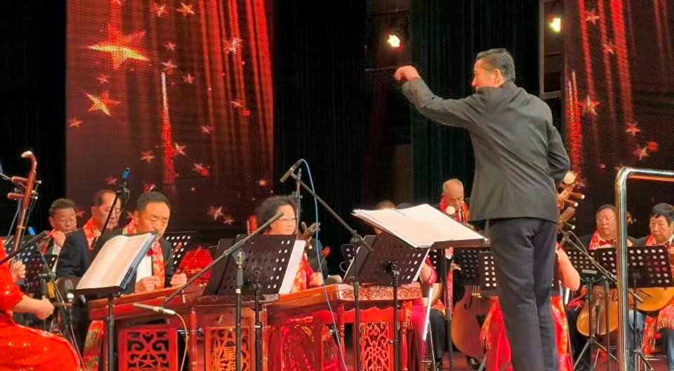 骐（qí）骥踏春焕新颜 乐韵声声颂浑南——浑南区2026年迎新春音乐会奏响（xiǎng）时代华章